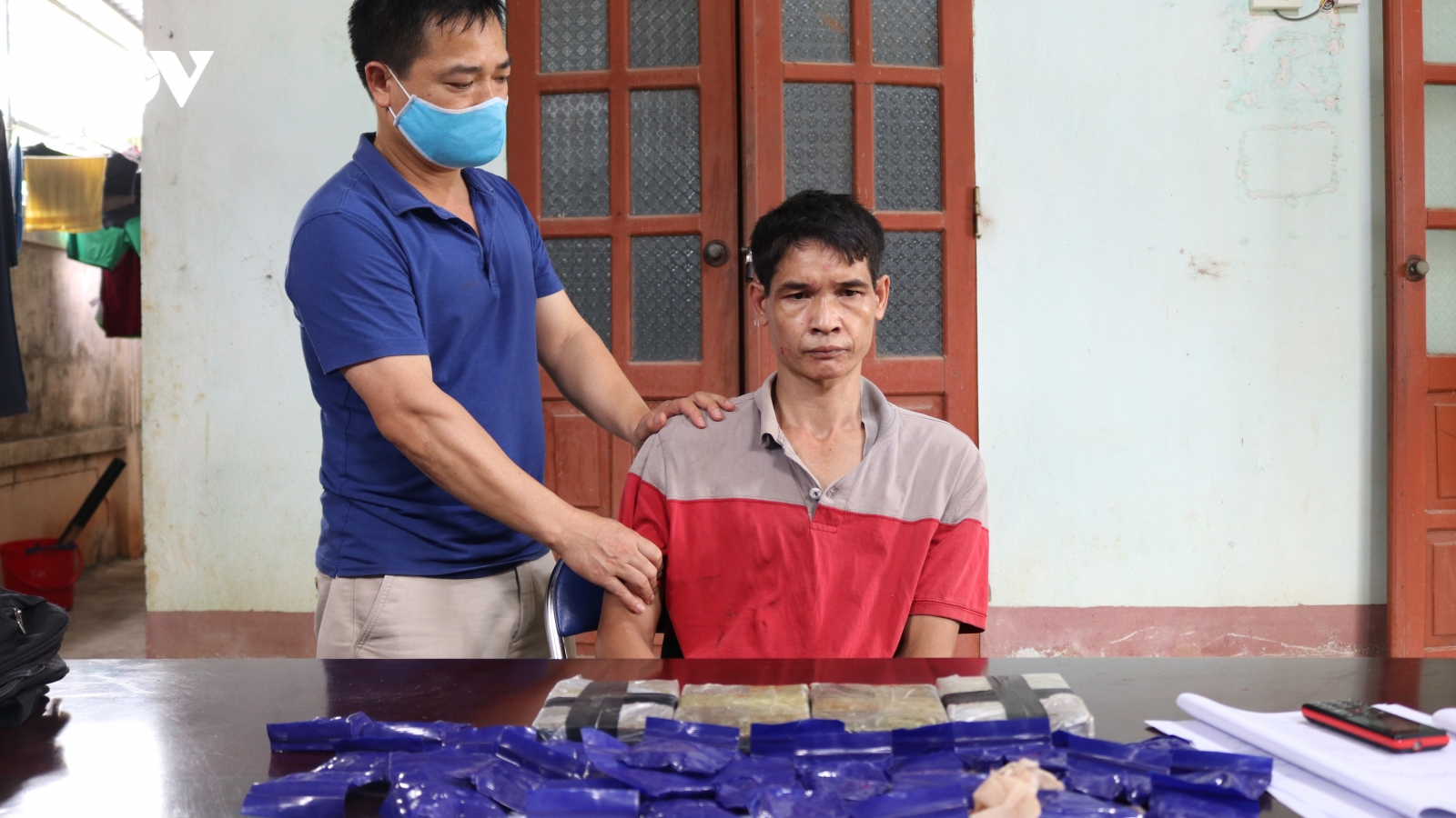 Công an Điện Biên bắt 1 đối tượng, thu 4 bánh heroin, 6.000 viên ma tuý tổng hợp