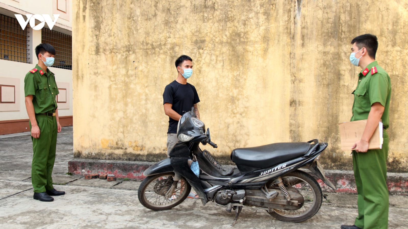 Thái Nguyên bắt giữ đối tượng thiếu nợ tiền đánh bạc gây ra nhiều vụ cướp giật tài sản