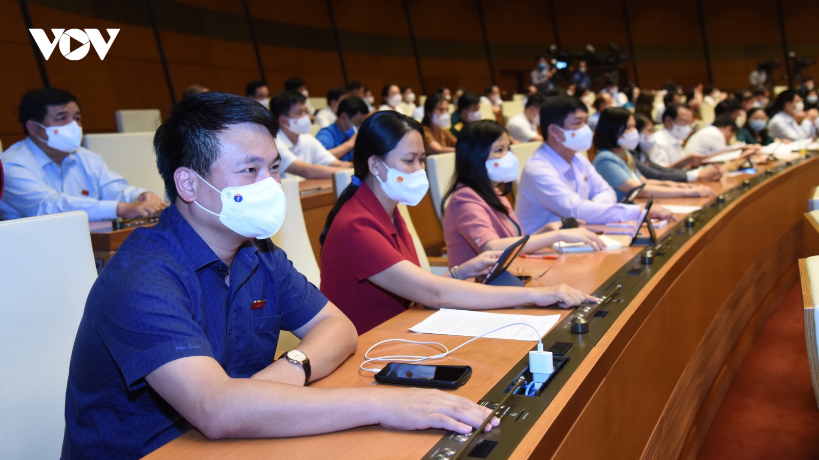 Quốc hội tiếp tục rút ngắn 3 ngày họp để tập trung chống dịch Covid-19