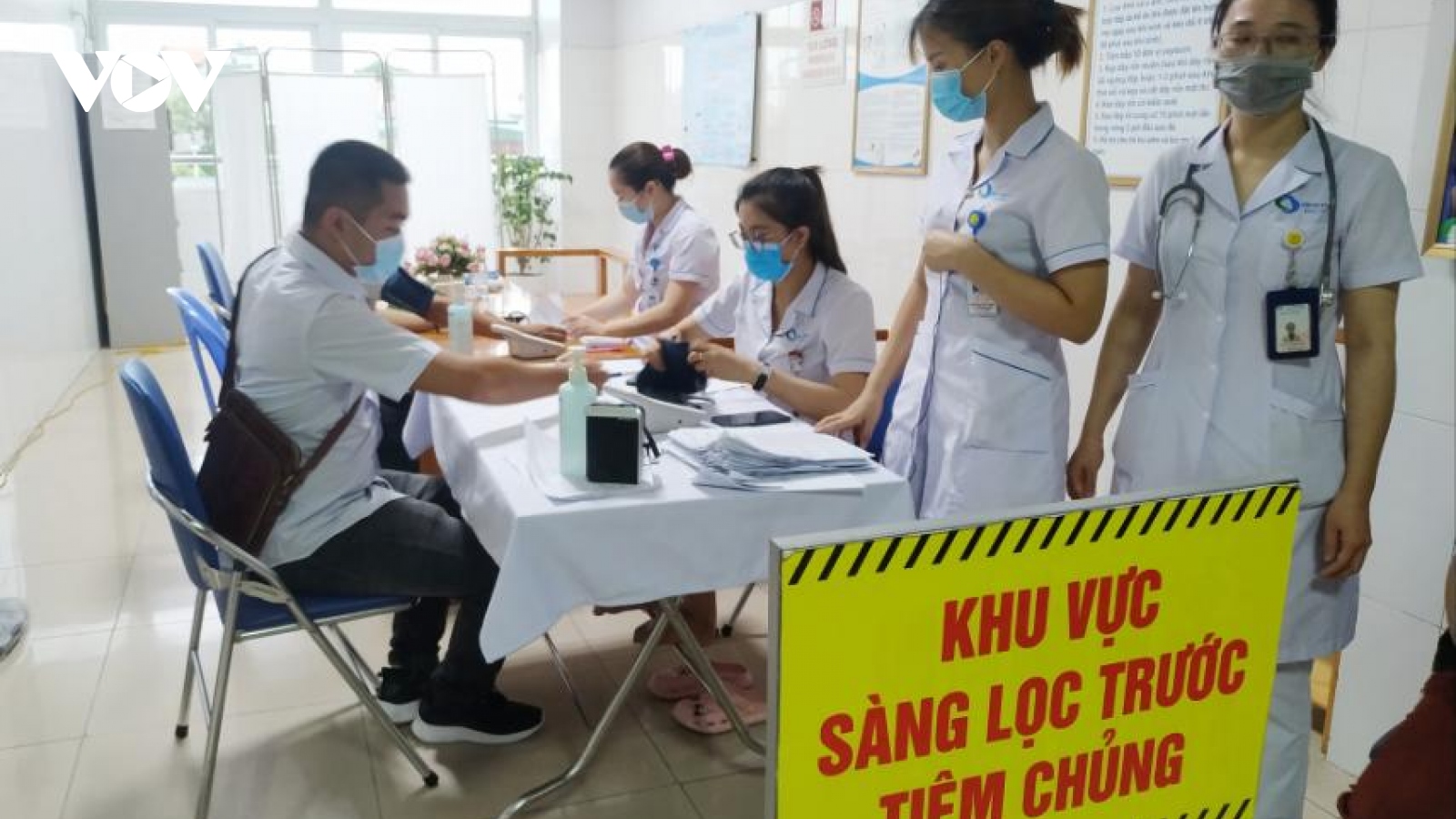 Gần 7.000 liều vaccine Covid-19 cho người lao động ngành du lịch Quảng Ninh