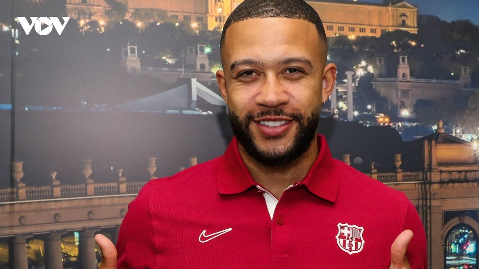 Memphis Depay CHÍNH THỨC đầu quân cho Barca
