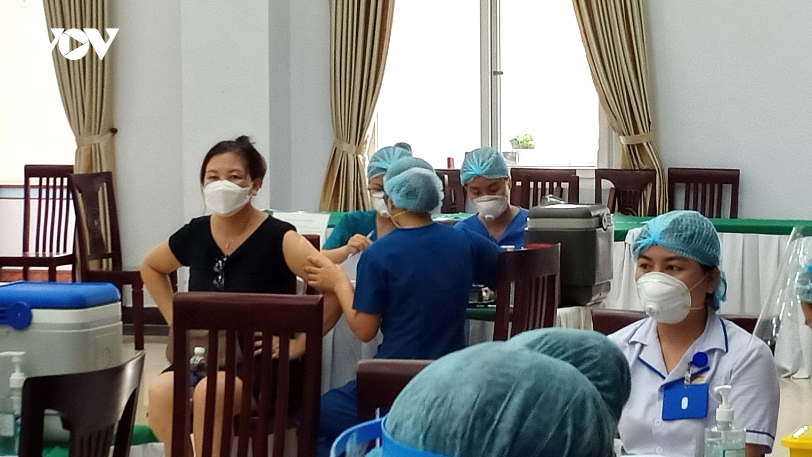 Các bệnh viện ở Đà Nẵng tiêm vaccine Covid-19 cho đối tượng ưu tiên