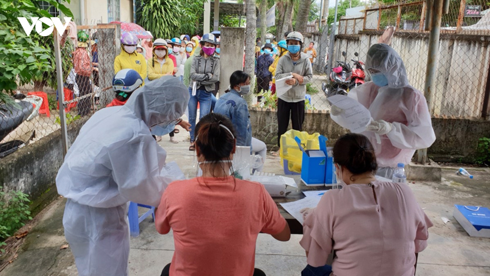 Đồng Nai có trên 20 nhân viên y tế mắc Covid-19, nguy cơ thiếu nhân lực chống dịch