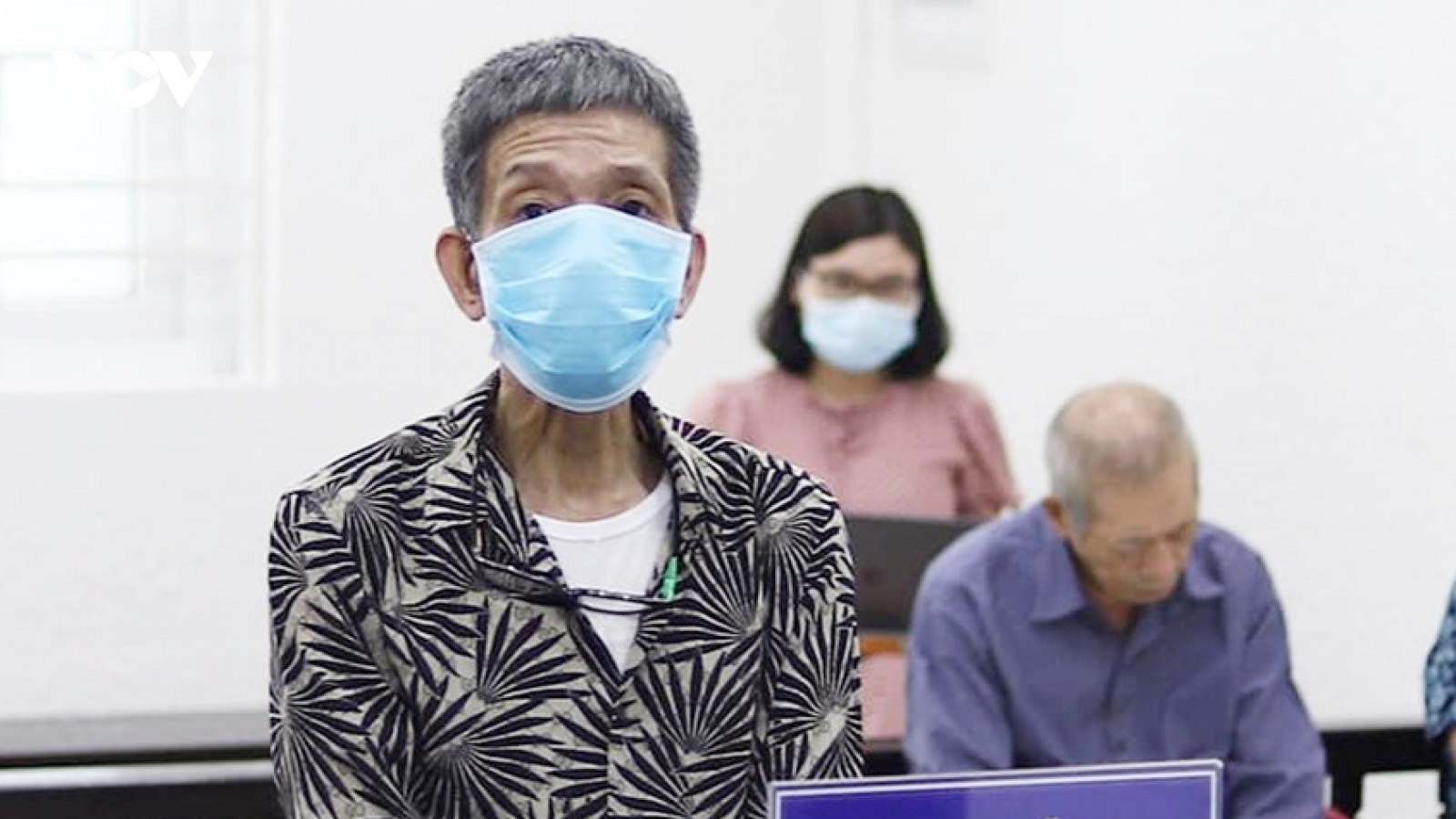 13 năm tù cho nghịch tử đâm bố đẻ vì không được mua rượu uống 