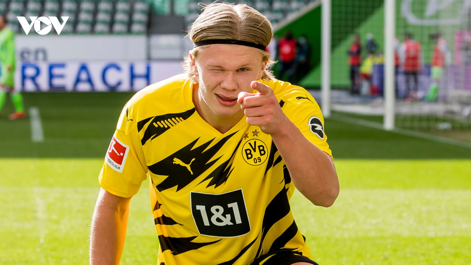 Erling Haaland hội quân với Dortmund giữa bão tin đồn chuyển nhượng