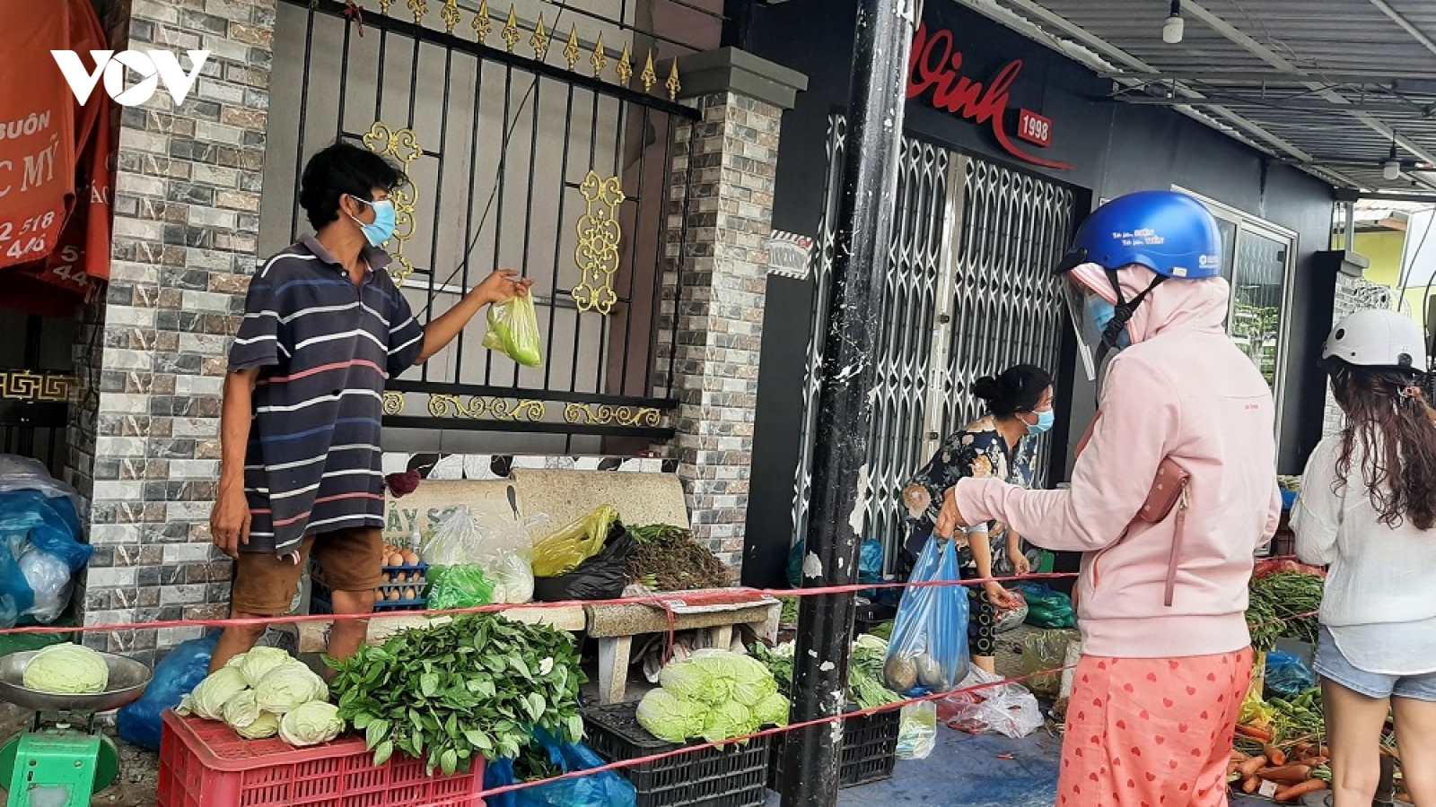 Tiền Giang: Hàng hóa thiết yếu vẫn đủ dù đóng cửa nhiều chợ