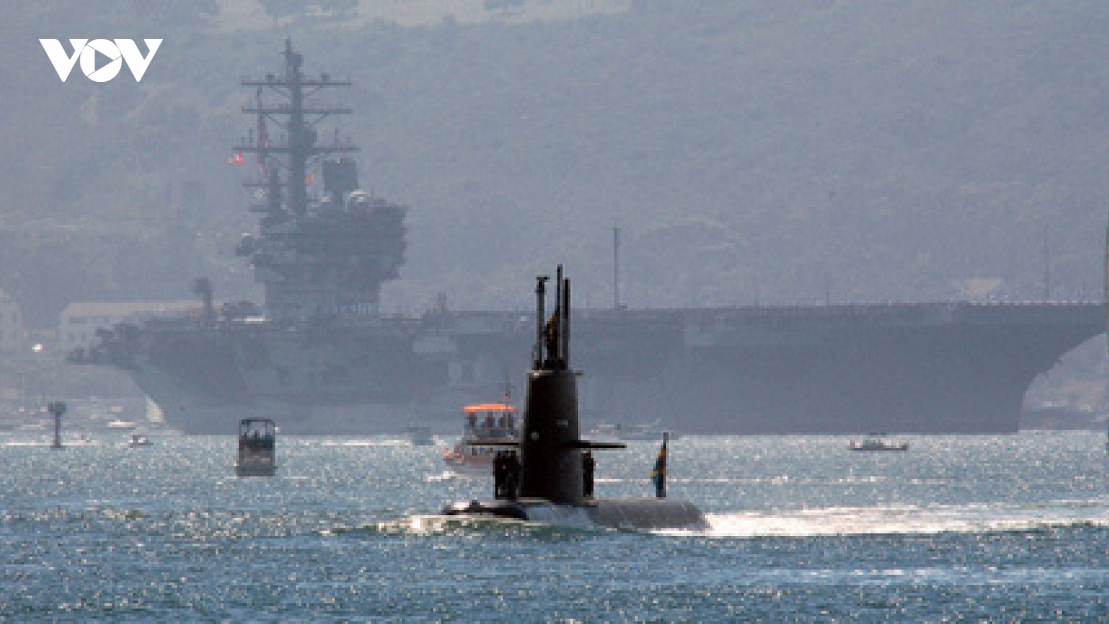 Vì sao tàu sân bay Mỹ USS Ronald Reagan lại bị khuất phục trước tàu ngầm bé nhỏ Gotland?