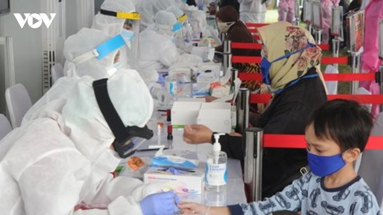 Indonesia tăng tốc tiêm vaccine bảo vệ trẻ em trước đại dịch Covid-19