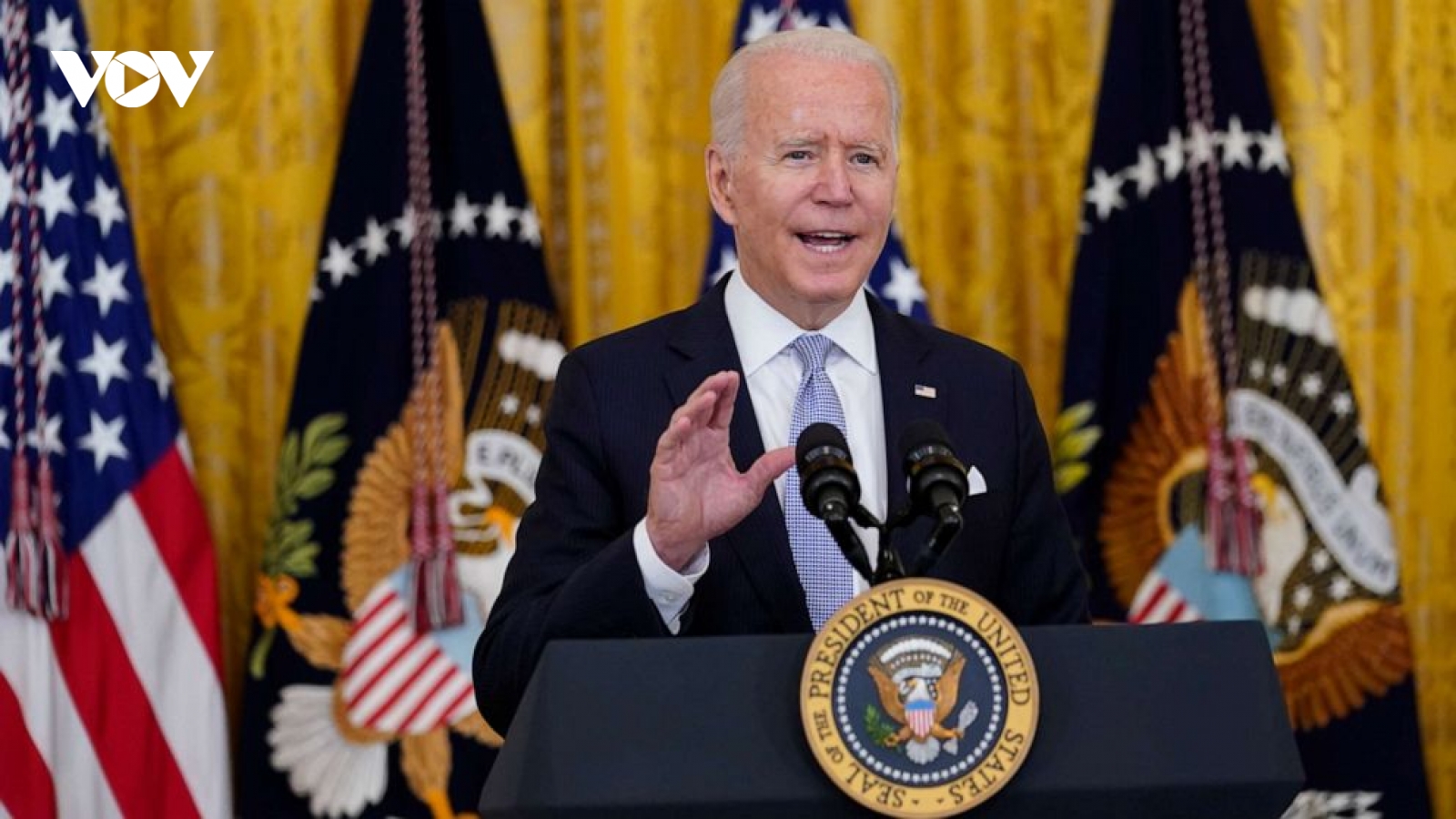 Tổng thống Biden kêu gọi tặng 100 USD cho người tiêm vaccine Covid-19