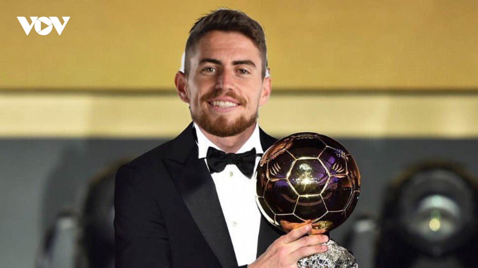 Biếm họa 24h: Jorginho sẽ giành Quả bóng Vàng 2021?