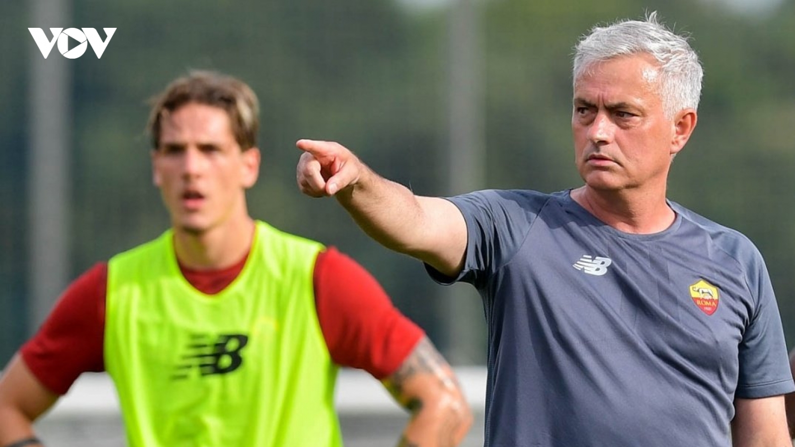 HLV Jose Mourinho thanh lý 8 cầu thủ AS Roma