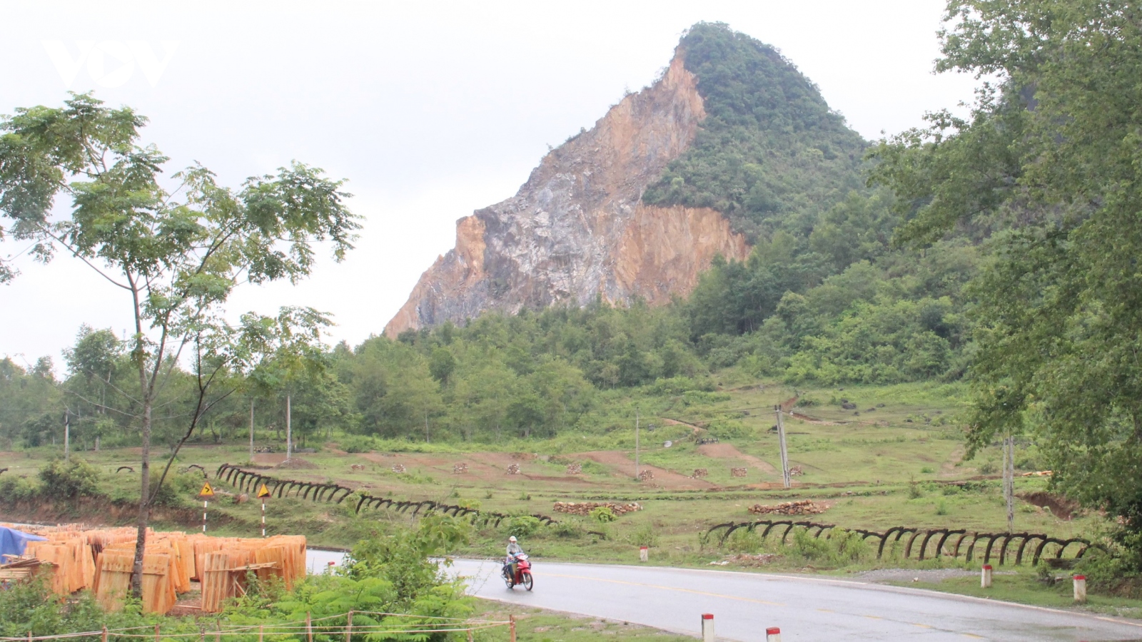 Giảm thiểu tác động khai thác khoáng sản đến công viên địa chất toàn cầu Cao Bằng