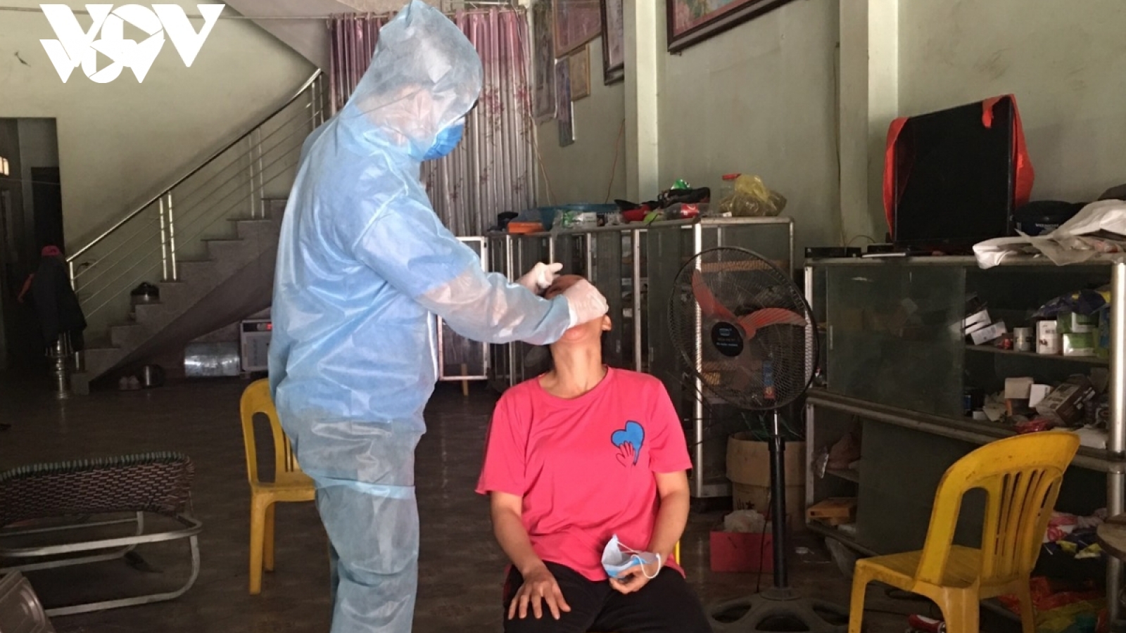 Người từ vùng giãn cách xã hội tới Lào Cai phải cách ly tập trung