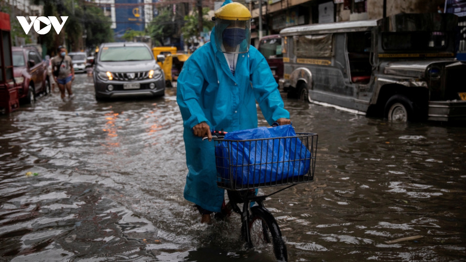 Philippines sơ tán hơn 15.000 người do lũ lụt