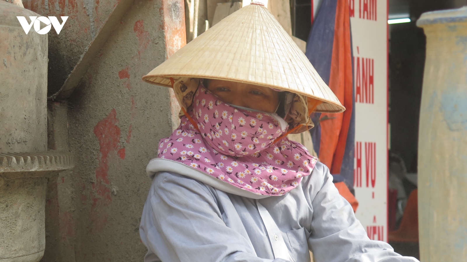 Vất vả mưu sinh trong những ngày dịch Covid-19 tại Đà Nẵng