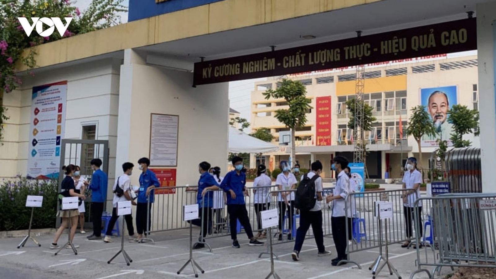 Students nationwide sit high school graduation exams