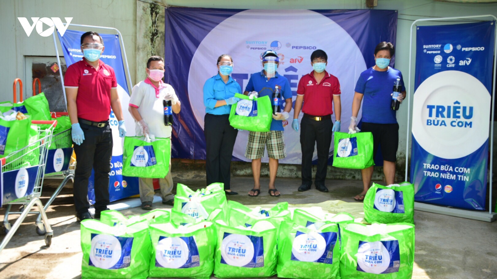 Triệu bữa cơm - triệu trái tim đồng lòng chống dịch cùng Pepsi