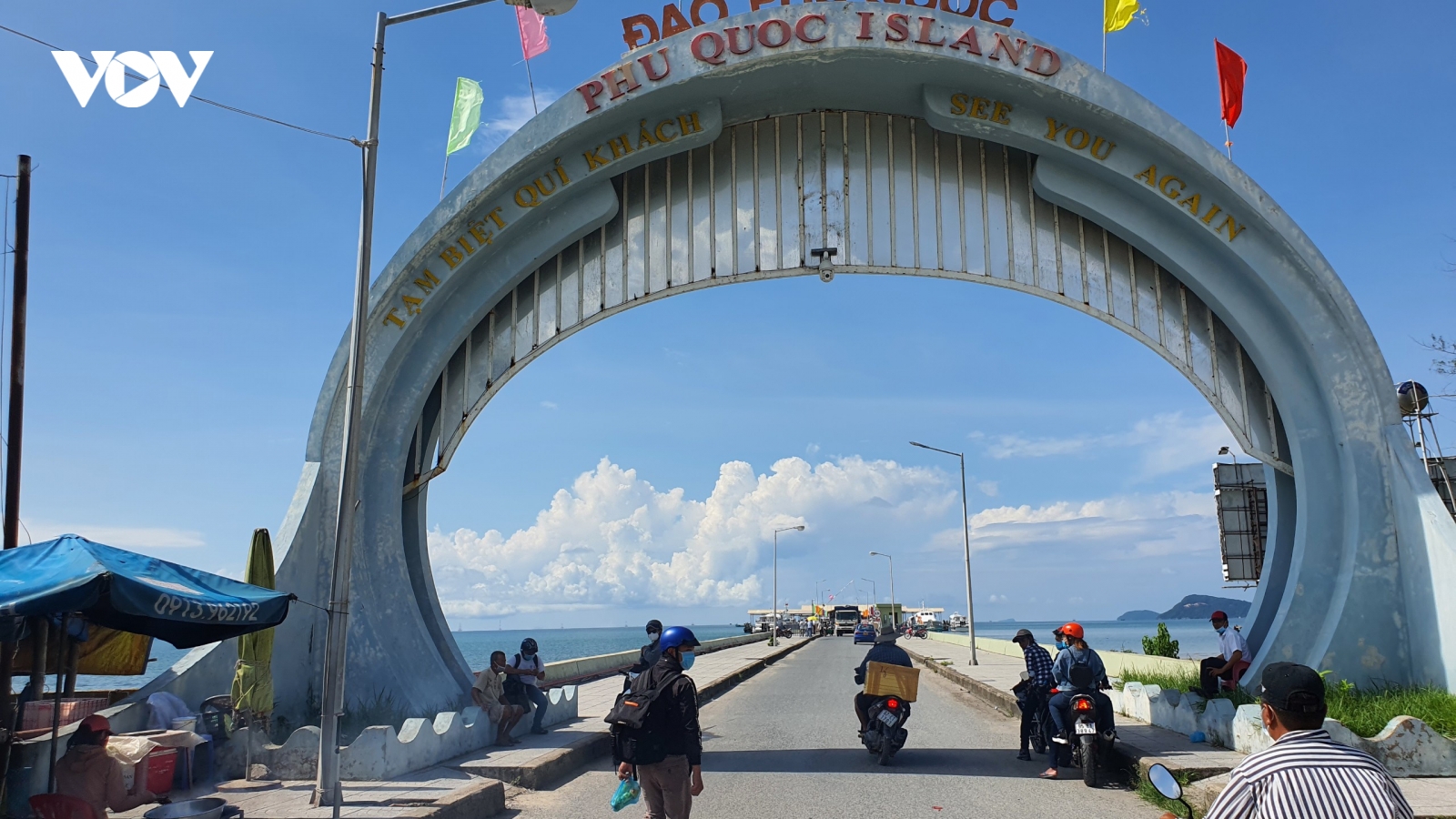 Từ 0h00 ngày 6/7 tạm dừng khai thác các chuyến bay từ TP. HCM đến Phú Quốc và ngược lại