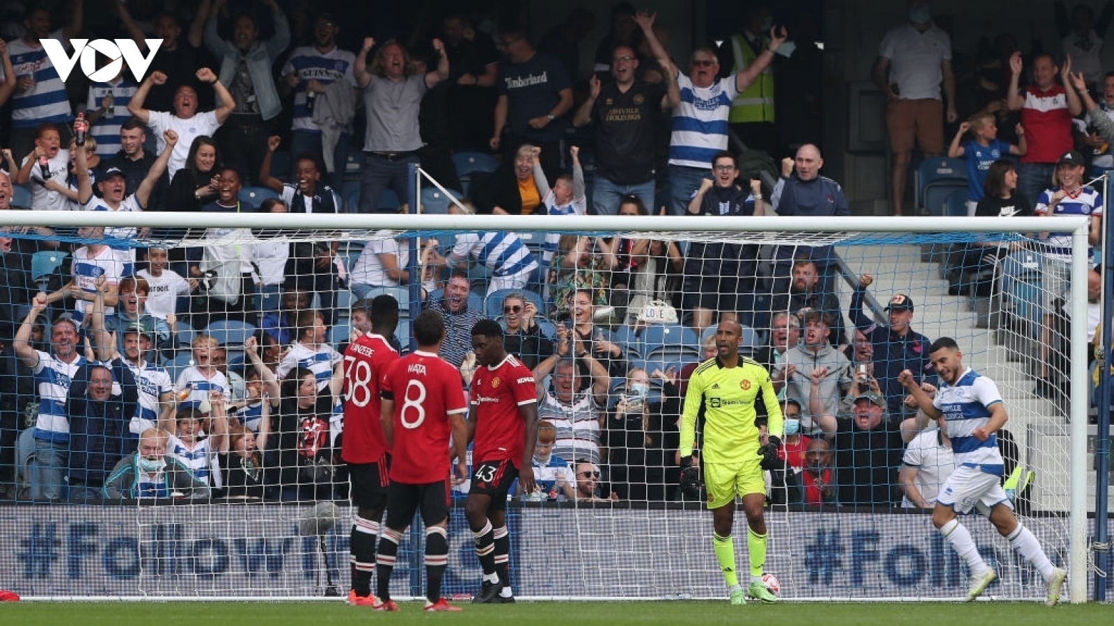 MU thua sốc QPR trong ngày trọng đại của Solskjaer