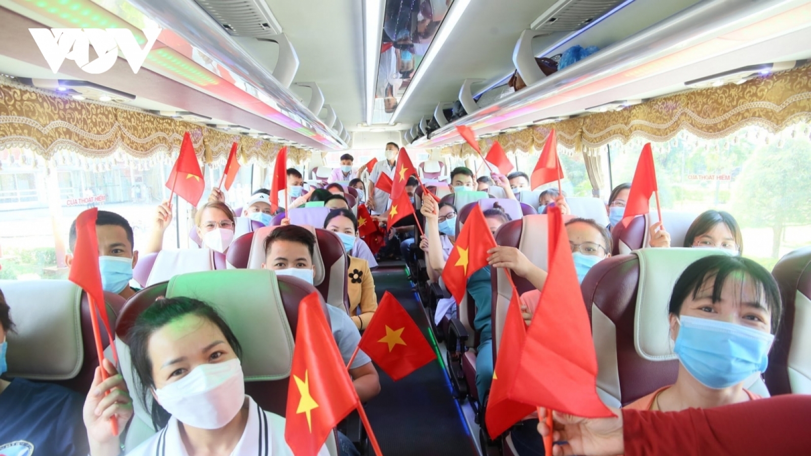 Hơn 1.300 người tình nguyện đăng ký hỗ trợ TP.HCM chống dịch Covid-19