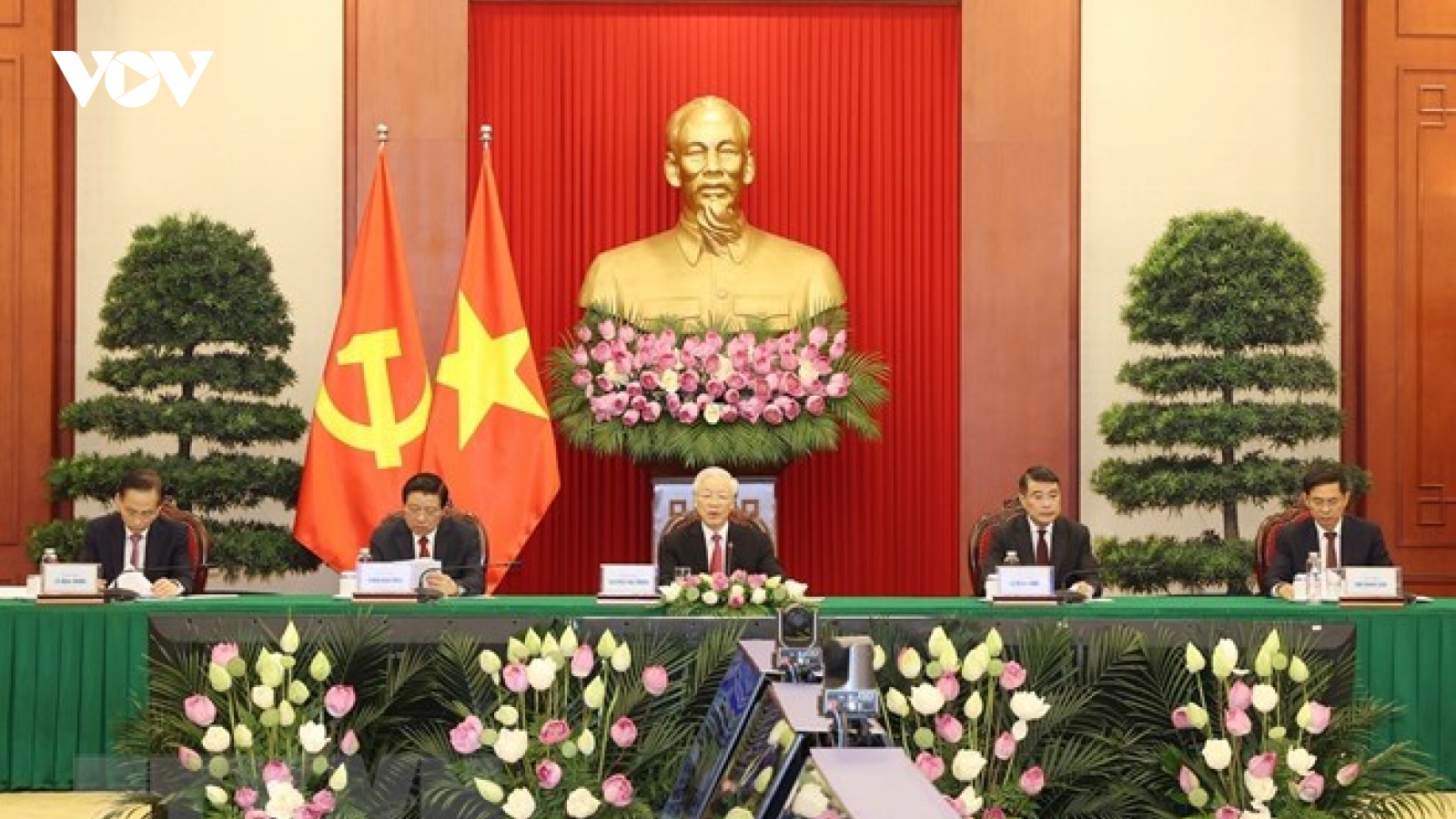 Tổng Bí thư nêu quan điểm về trách nhiệm của các chính đảng đối với hạnh phúc nhân dân