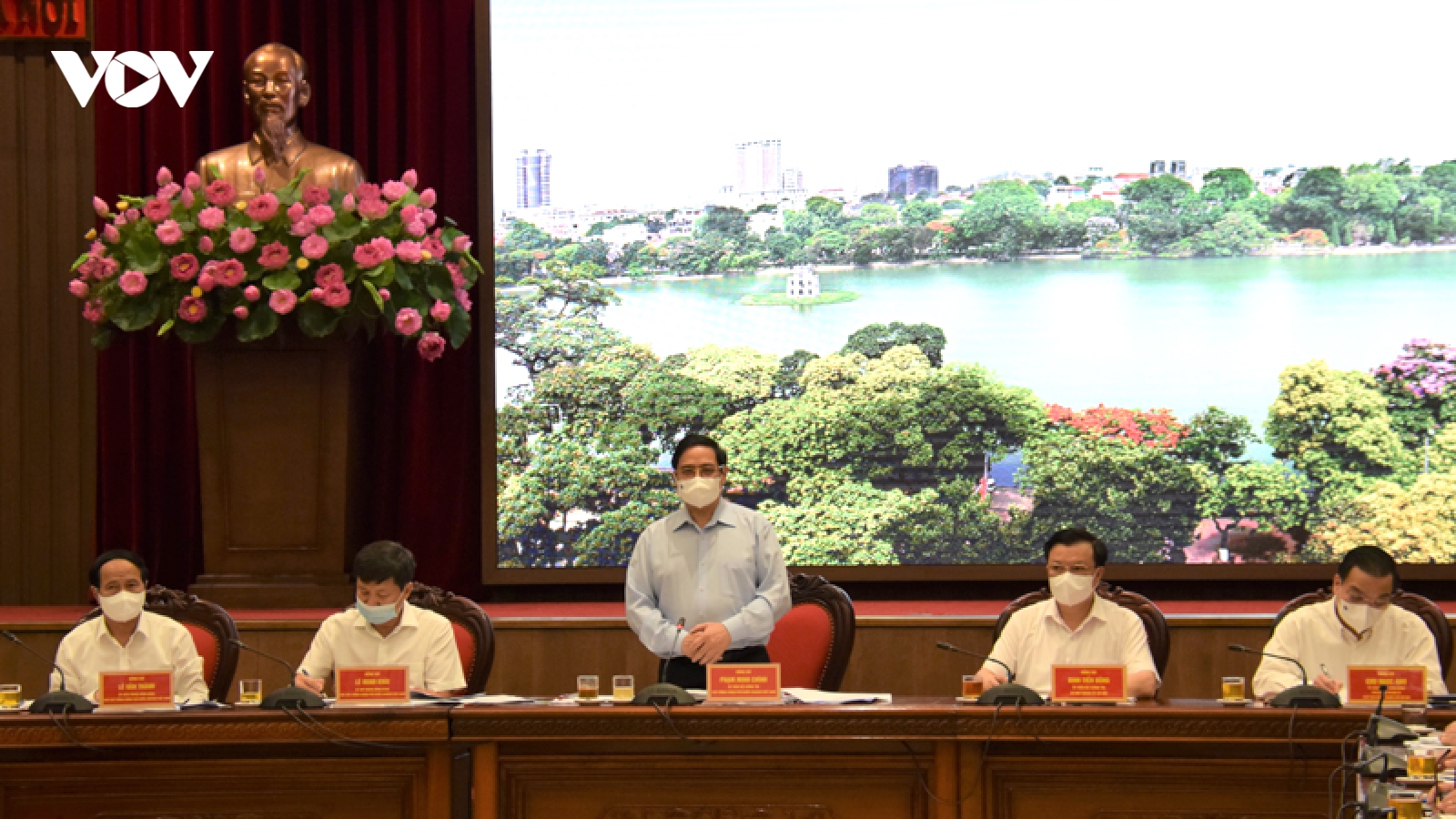 Thủ tướng đề nghị Hà Nội phải chống dịch quyết tâm, quyết liệt hơn