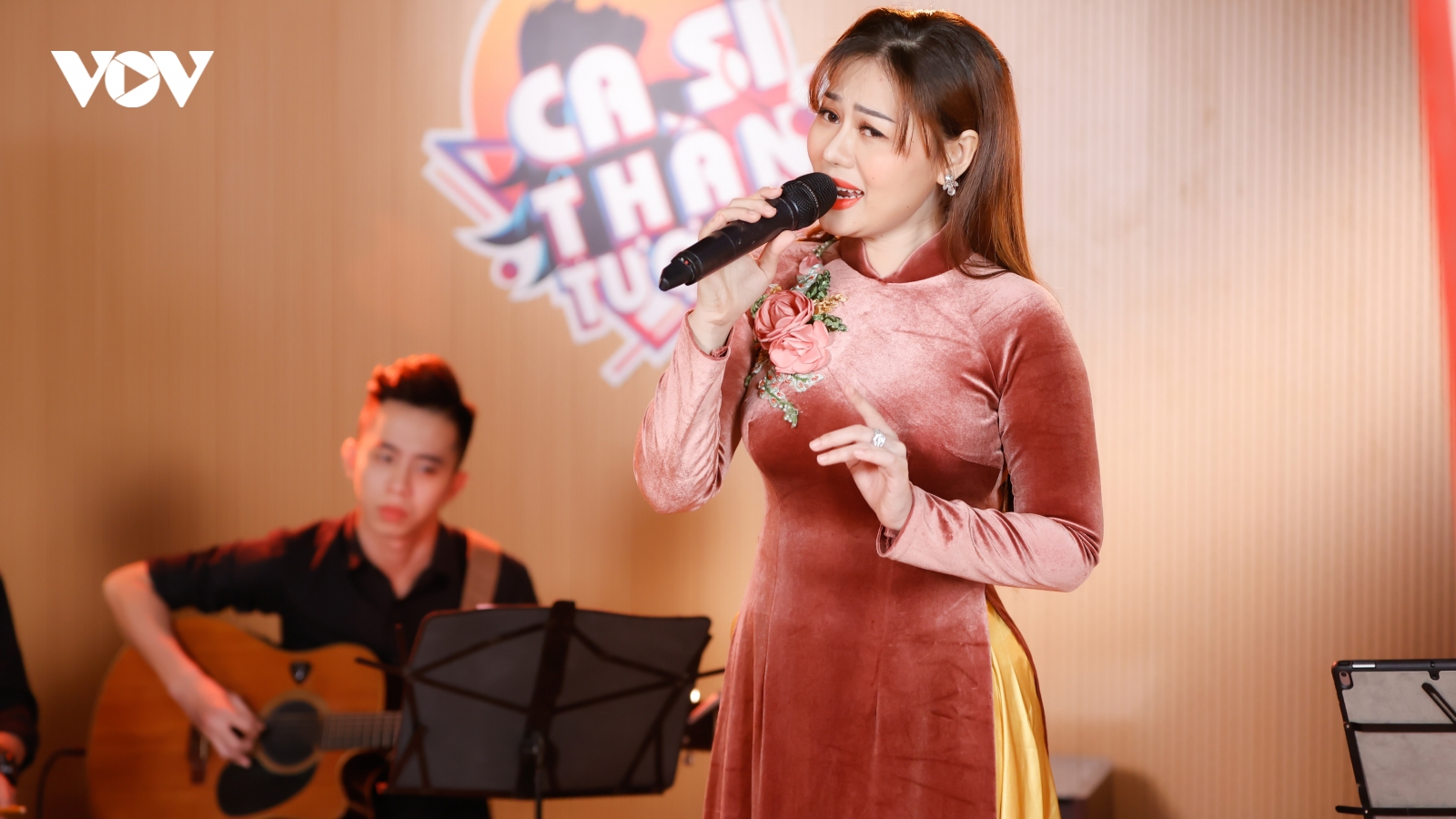 "Tiểu Giao Linh" trở lại, gây bão với giọng hát y chang "Nữ hoàng sầu muộn"
