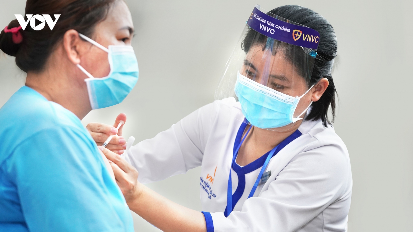 Gần 1 triệu liều vaccine phòng dịch Covid-19 về đến sân bay Tân Sơn Nhất