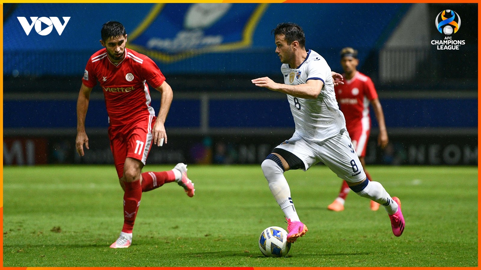 Viettel FC 0-3 Ulsan Hyundai: Bước ngoặt sau giờ nghỉ