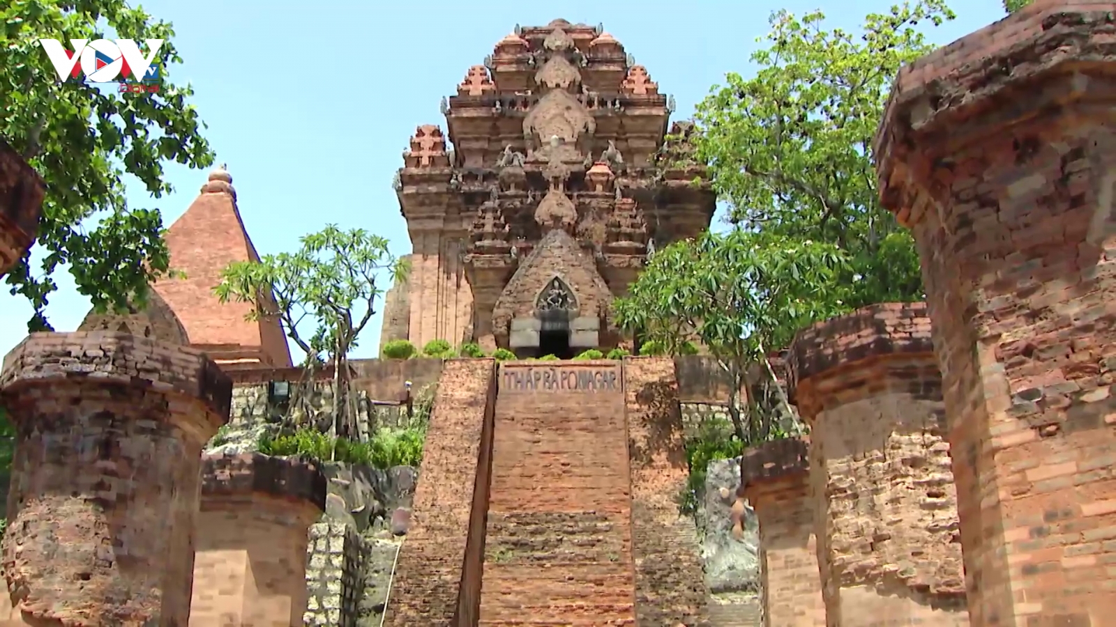 Đến Nha Trang, chiêm ngưỡng Tháp Bà Ponagar