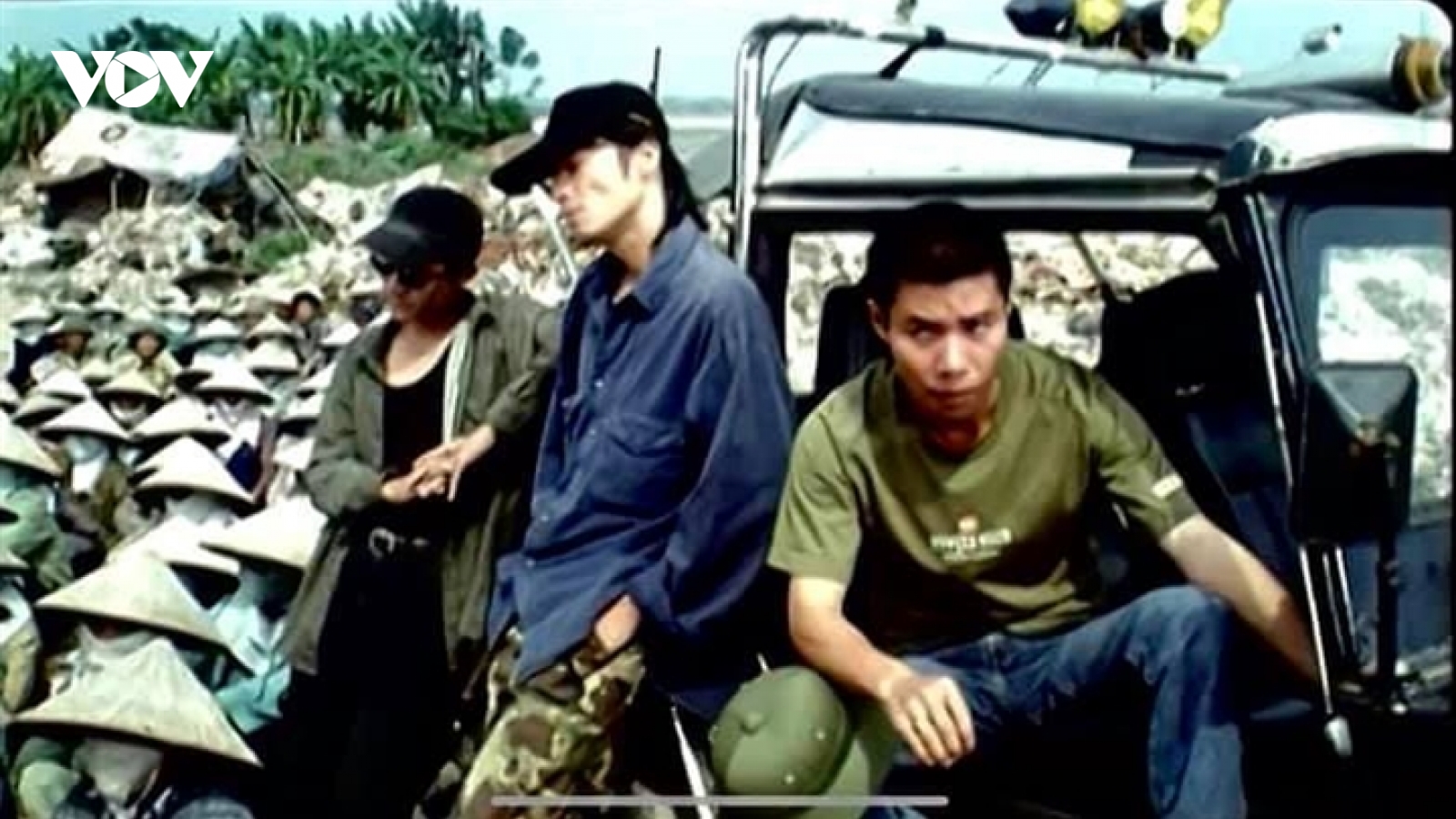 Võ Hoài Nam khoe ảnh chụp với Công Lý gần 20 năm trước