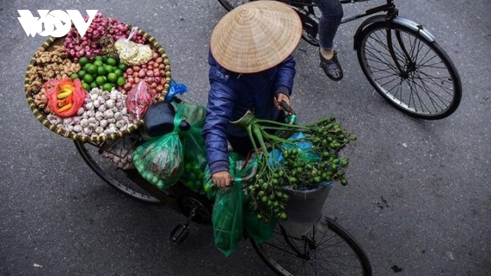 Người lao động nhận hỗ trợ từ gói 26.000 tỷ đồng với thủ tục nhanh gọn