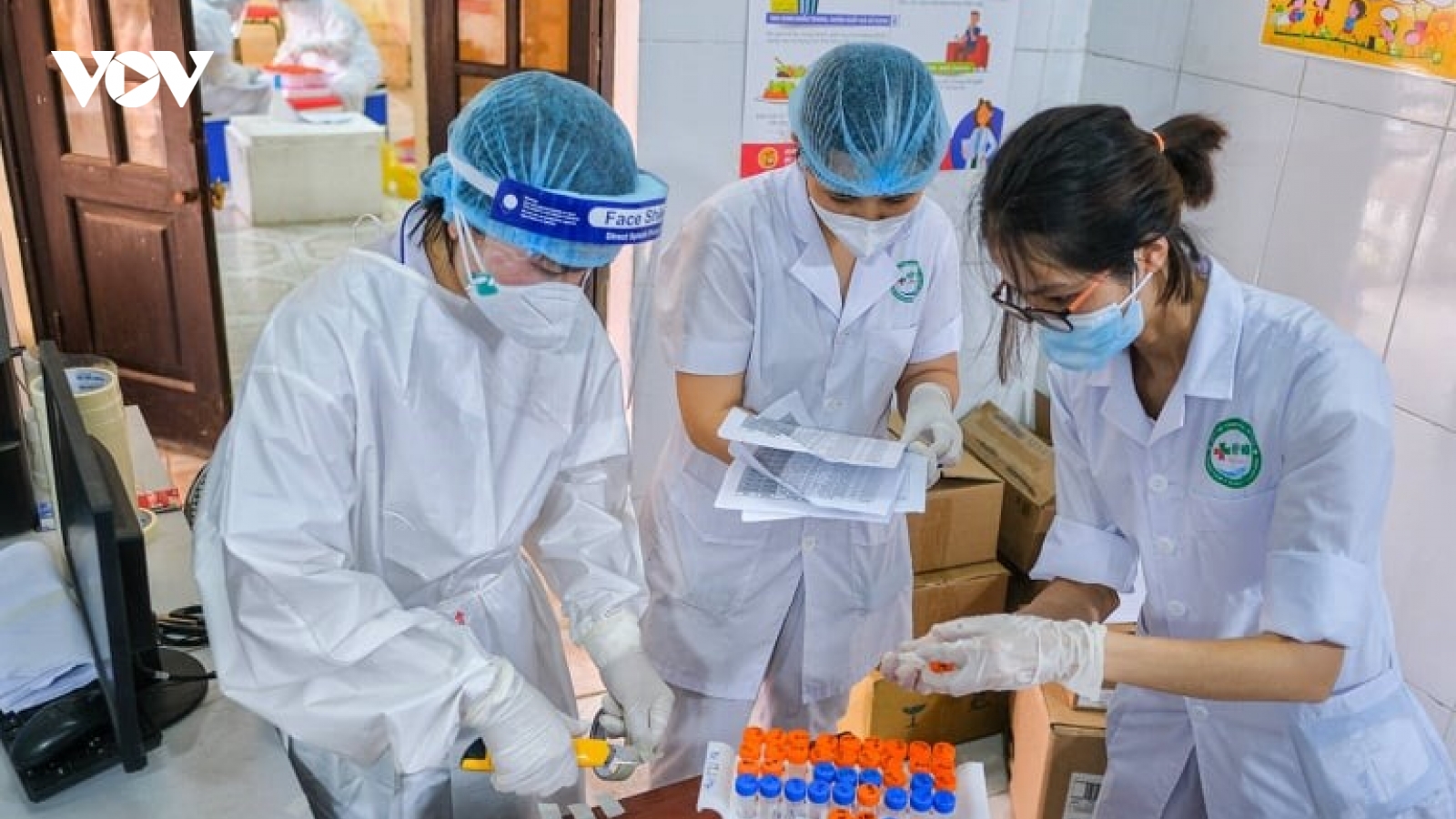 Hà Nội ghi nhận thêm 10 trường hợp dương tính với SARS-CoV-2