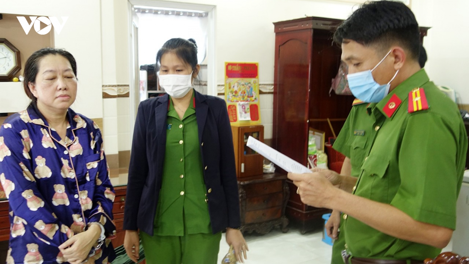 Khám xét các địa điểm liên quan đến trùm buôn lậu Nguyễn Thị Kim Hạnh, thu giữ 36kg vàng
