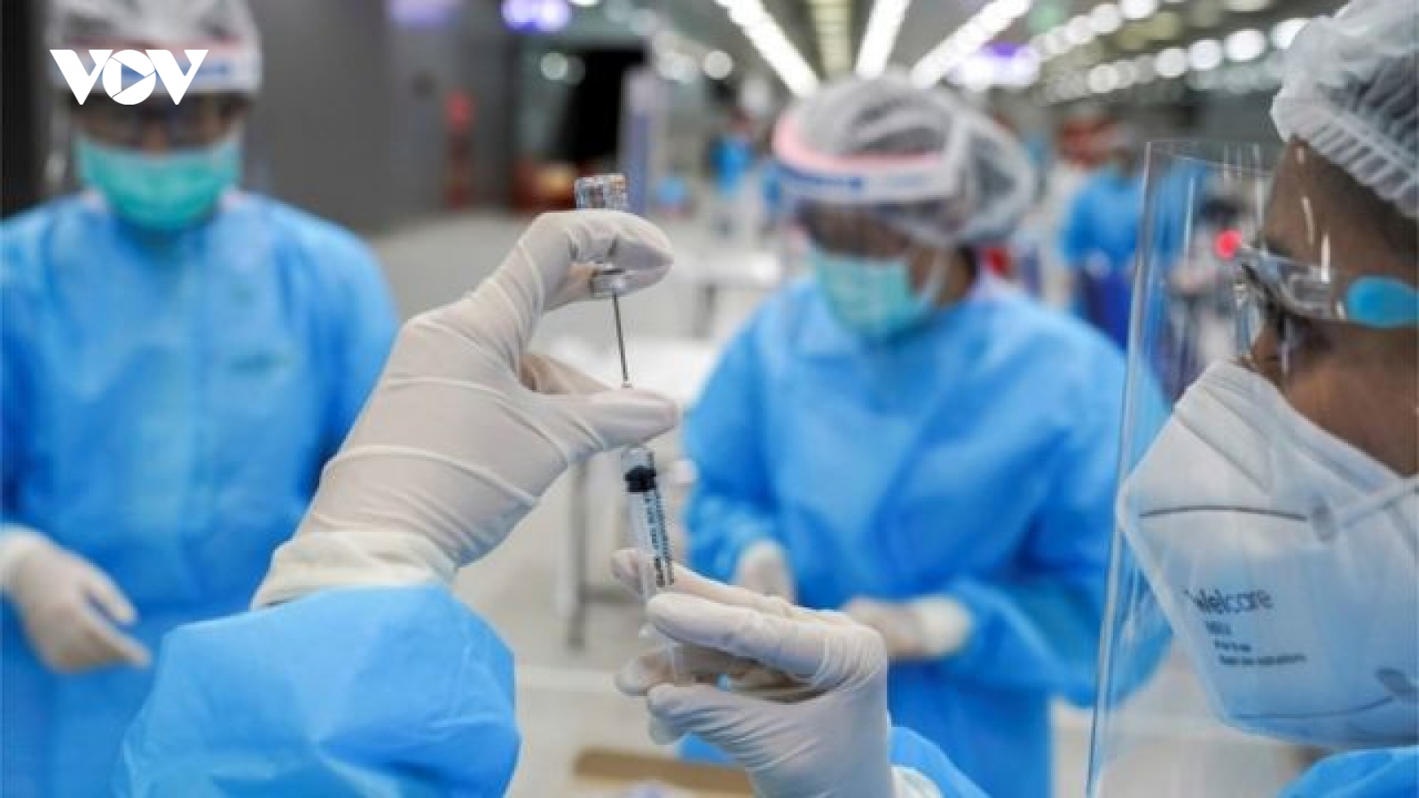 Kêu gọi tiêm vaccine ngừa Covid-19 cho người thu gom rác tại Thái Lan