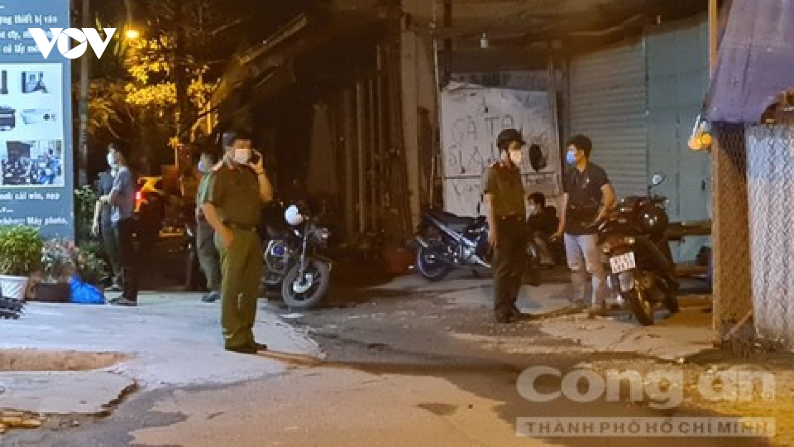 Kiểm tra thiếu tá “dỏm” ngồi nhậu giữa mùa dịch, phát hiện nhiều vụ lừa đảo lớn