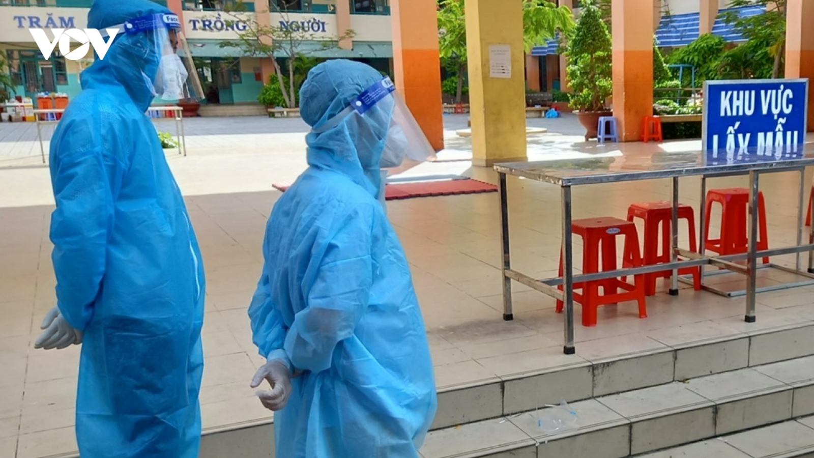 Bác sĩ gỡ nút thắt “tâm lý” cho bệnh nhân COVID-19 tại TP.HCM