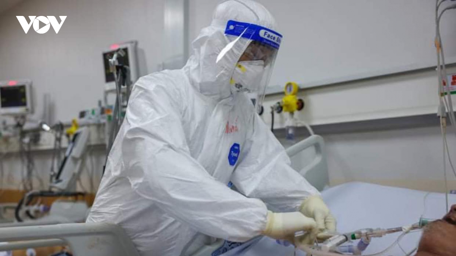 Các vaccine COVID-19 hiện nay có chống được biến thể Delta?