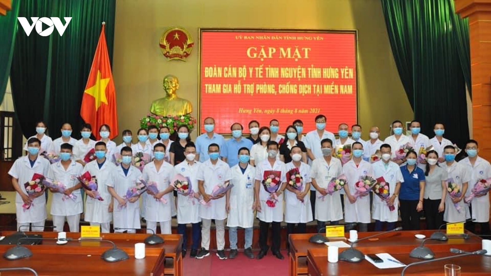 30 y bác sĩ Hưng Yên tình nguyện lên đường hỗ trợ TP.HCM chống dịch