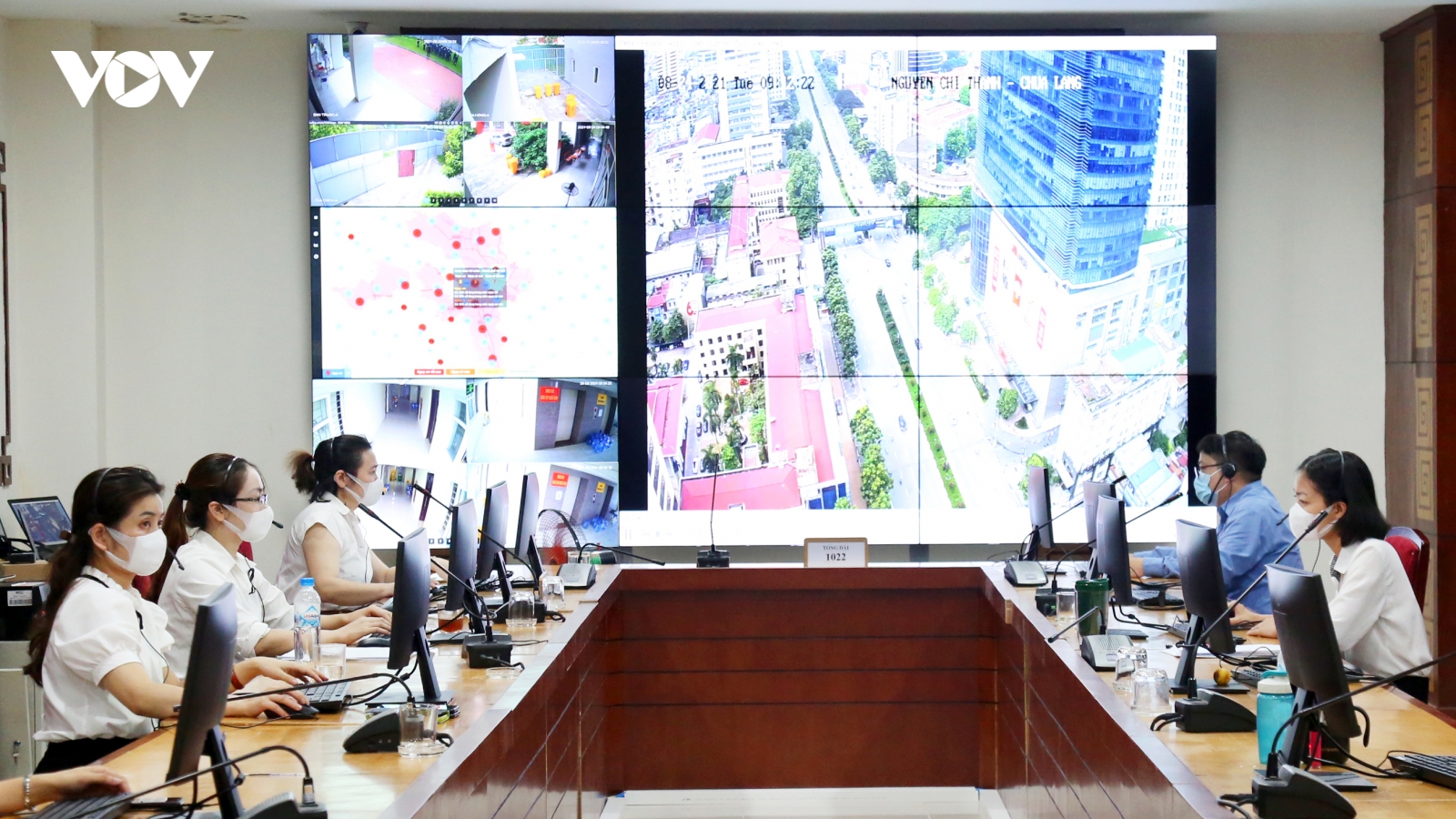 300 bác sĩ túc trực trên tổng đài 1022 Hà Nội, sẵn sàng tư vấn cho người dân về Covid-19
