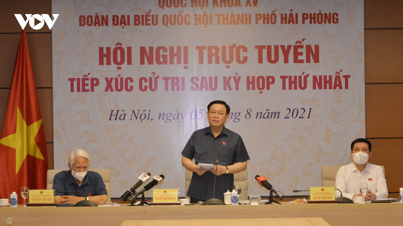 Chủ tịch Quốc hội tiếp xúc trực tuyến cử tri Hải Phòng với hơn 200 điểm cầu 