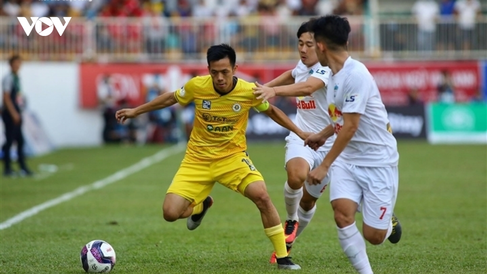 BLV Quang Huy: "Dừng V-League 2021 là hợp lý"