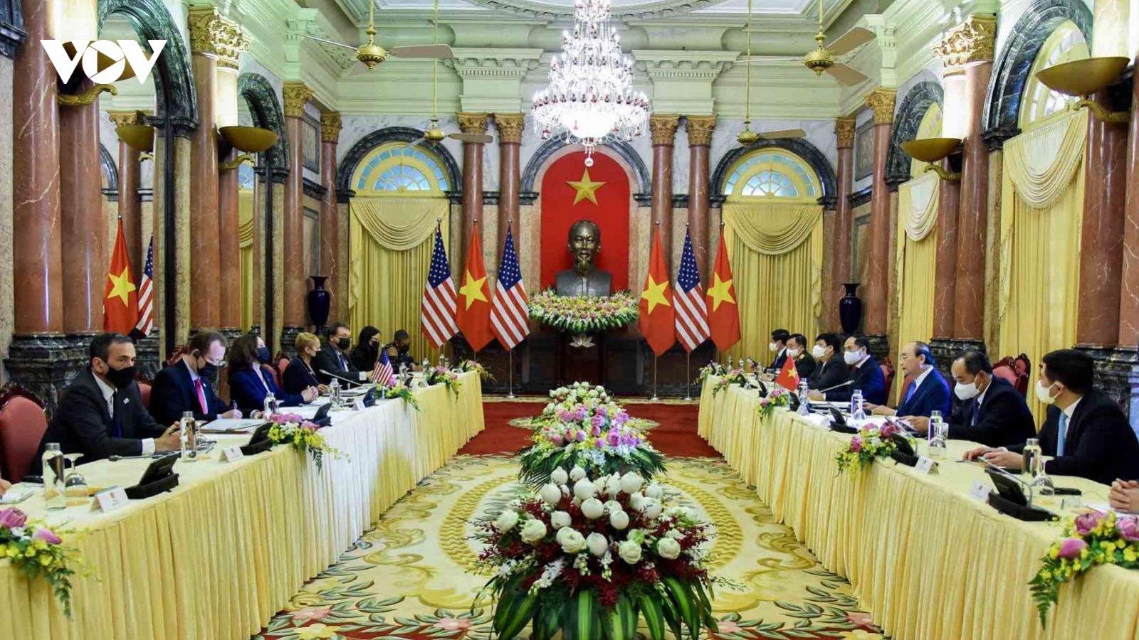 Chủ tịch nước Nguyễn Xuân Phúc tiếp Phó Tổng thống Hoa Kỳ Kamala Harris