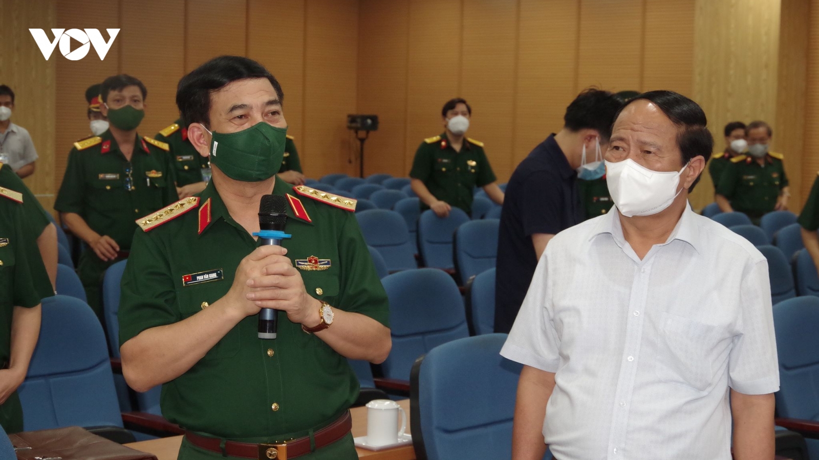 Đoàn công tác của Chính phủ, Bộ Quốc phòng động viên lực lượng tuyến đầu tại TP.HCM