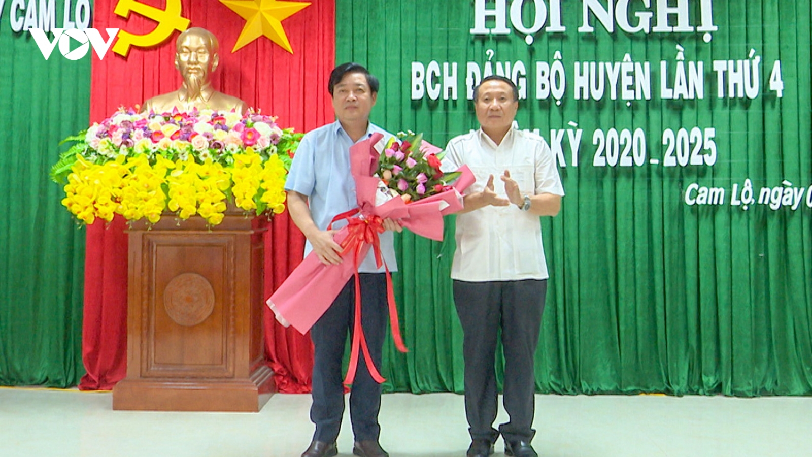 Bổ nhiệm Giám đốc Sở Nội vụ và Sở Công thương Quảng Trị