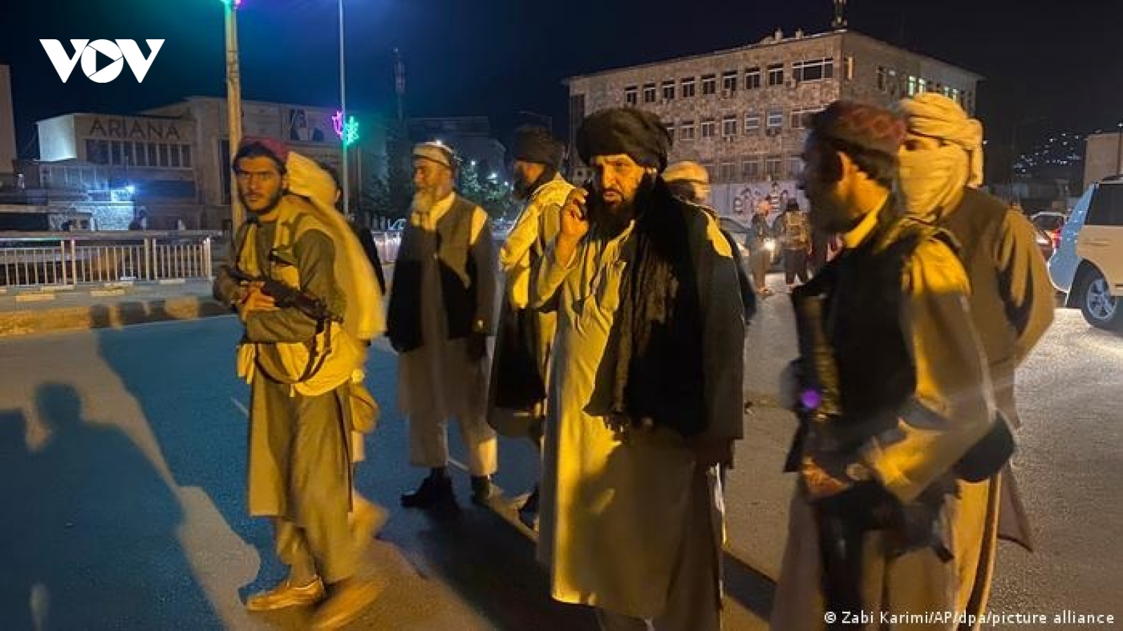 Thủ tướng Canada "đau lòng" về tình hình Afghanistan, Anh đổ lỗi cho Mỹ