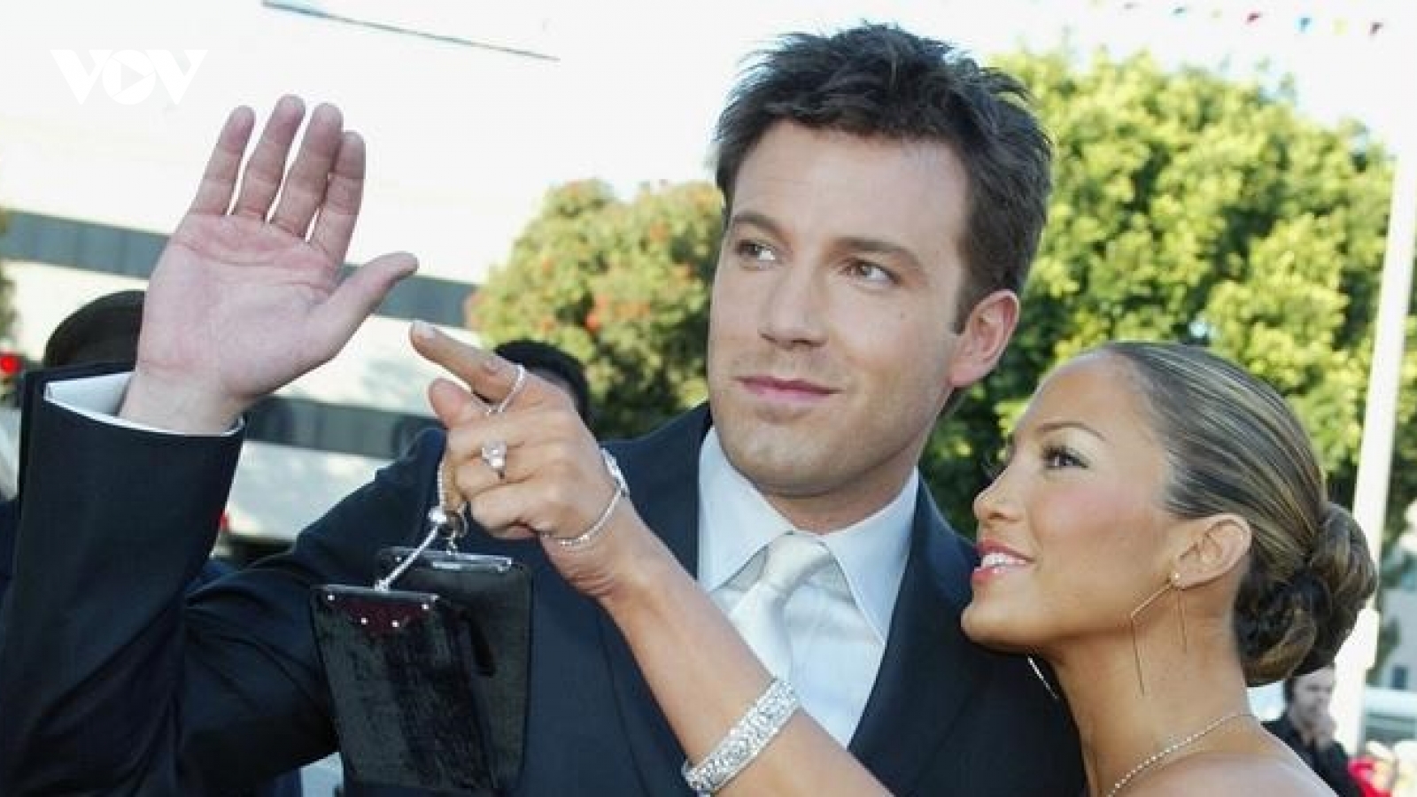 Tài tử Ben Affleck đi xem nhẫn đính hôn sau 3 tháng hẹn hò Jennifer Lopez