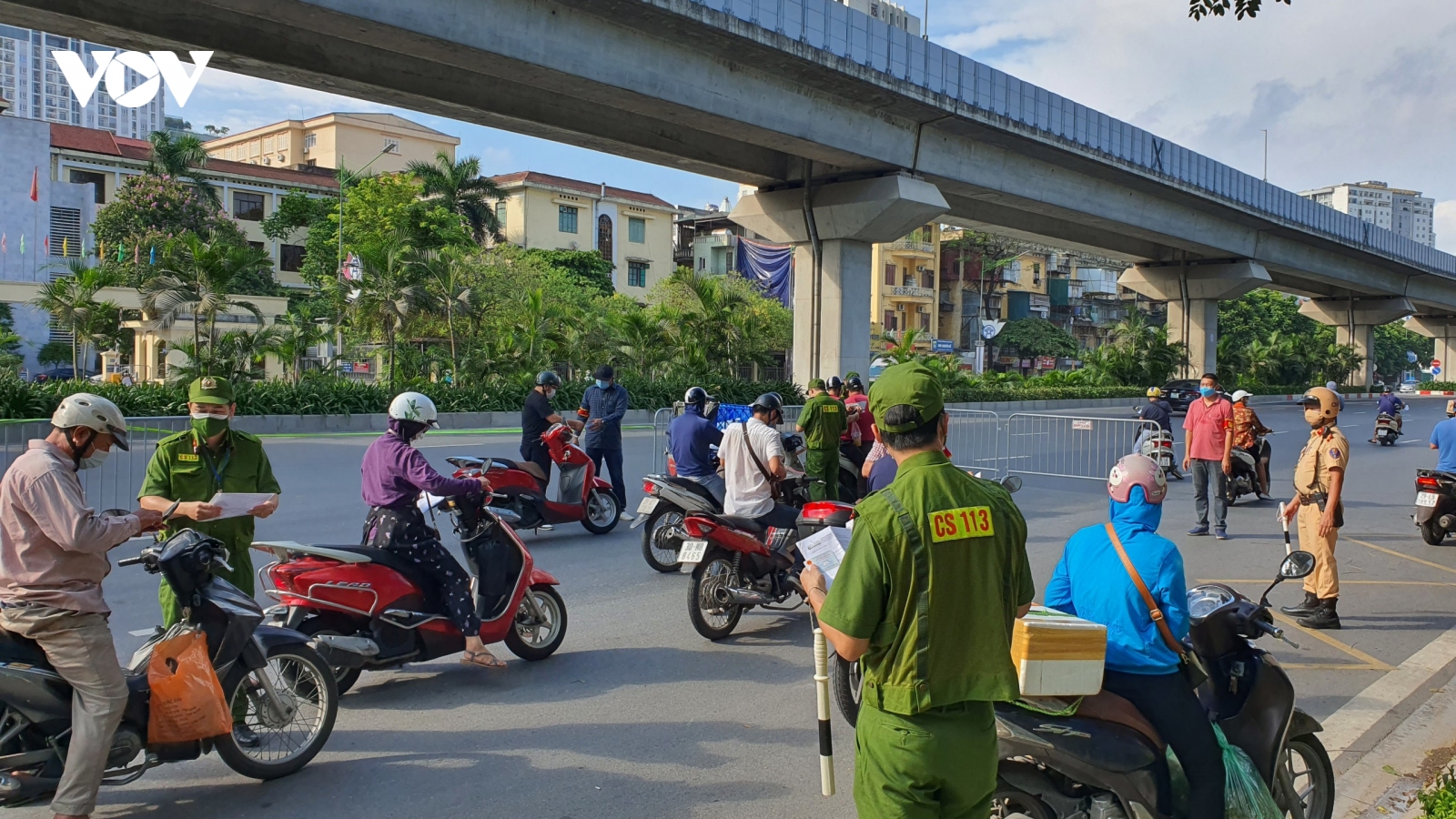 Hà Nội xử phạt 948 trường hợp vi phạm phòng, chống dịch