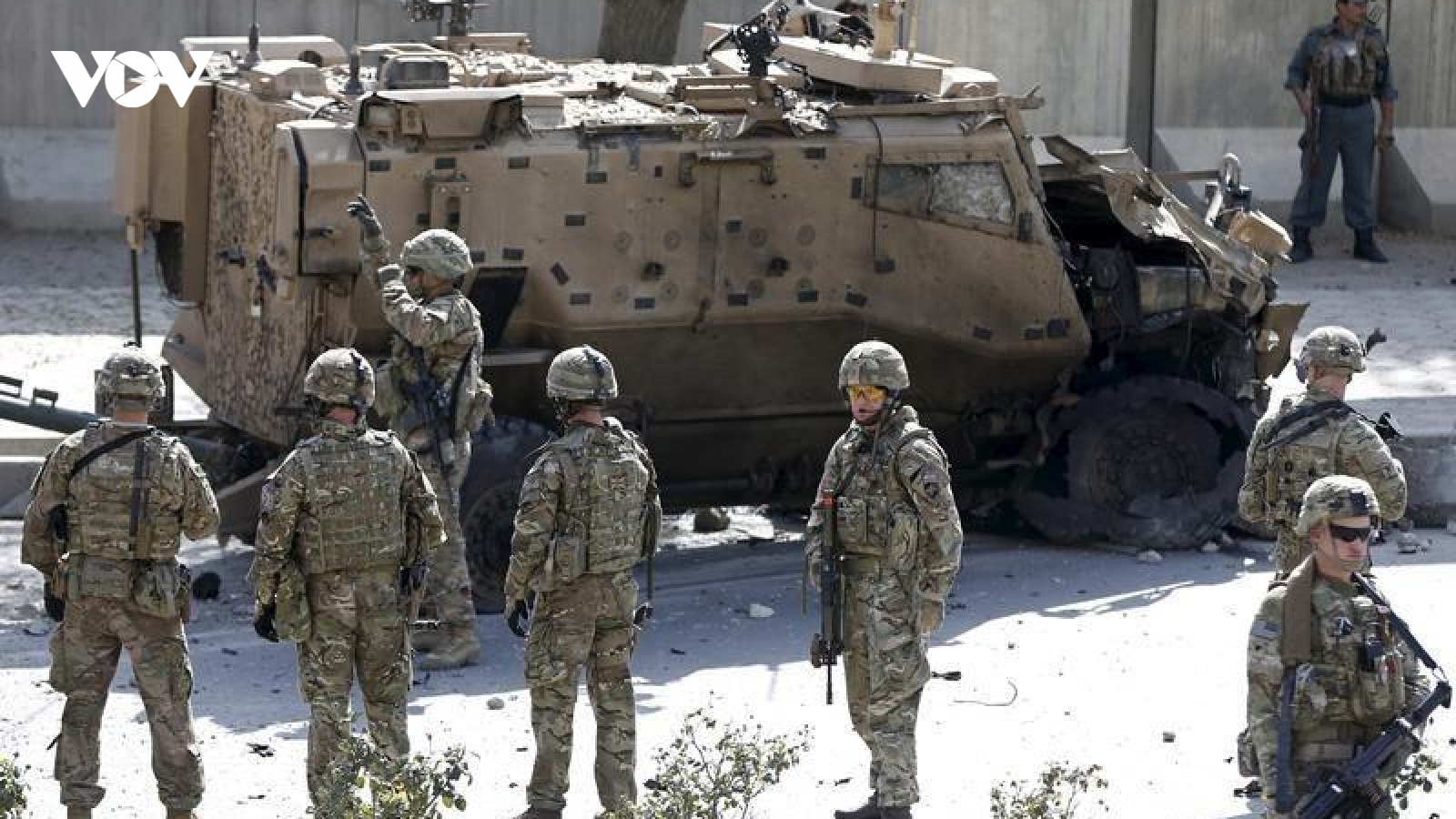 NATO duy trì hiện diện tại Afghanistan, các nước láng giềng chuẩn bị cho làn sóng di cư