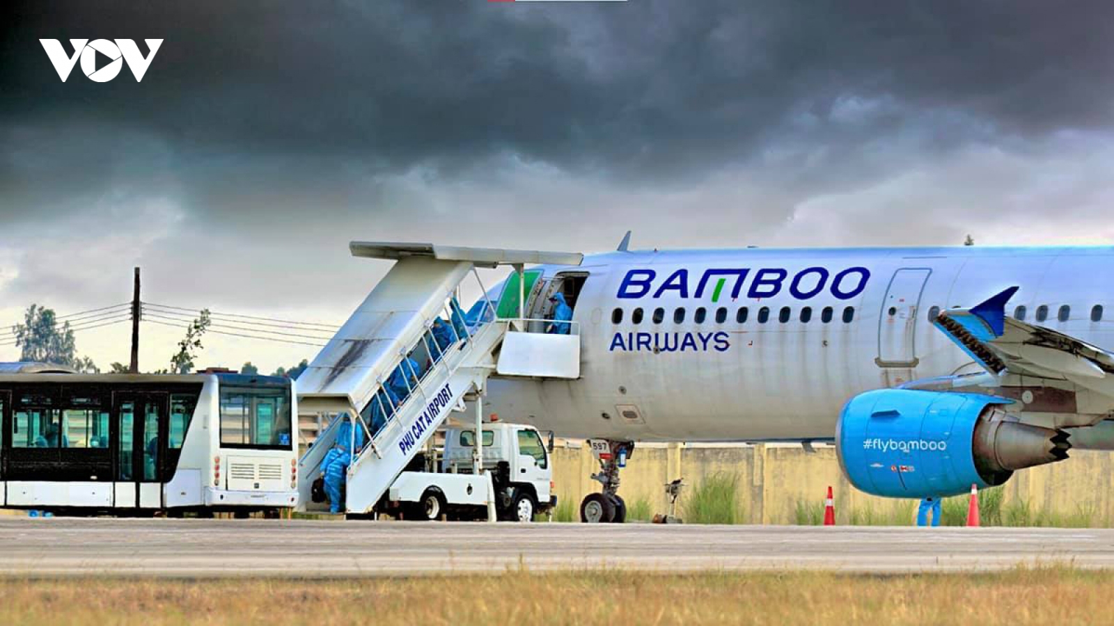 Bamboo Airways phối hợp thực hiện chuyến bay thứ 7 đưa công dân Bình Định về quê